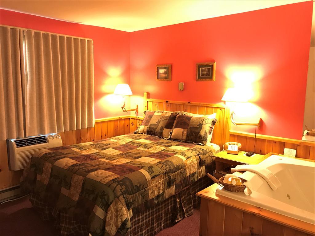 Northwoods Inn & Suites Minocqua Exteriör bild